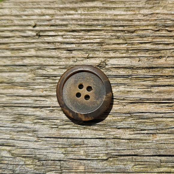 Two-Tone 4-Hole Button Camel/Brown