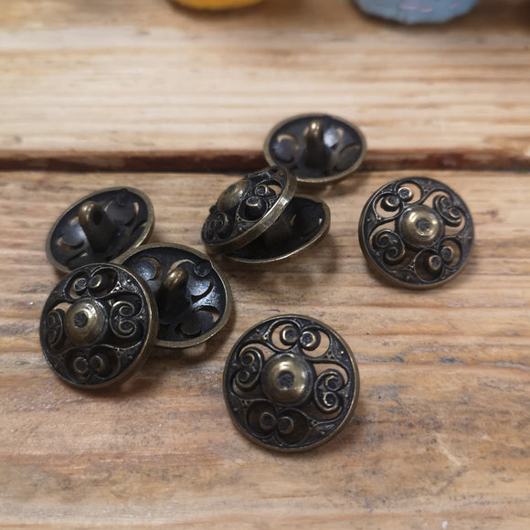 20mm Filigree Metal Button with Shank - Antique Brass