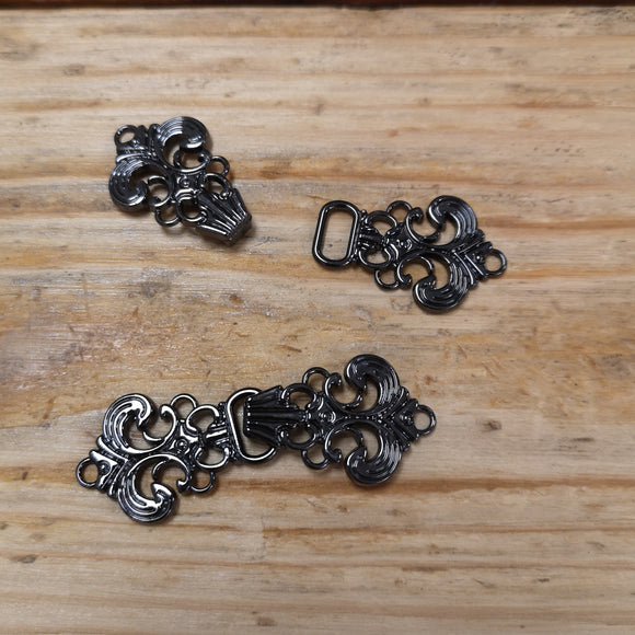 Edge to Edge Clasp for Cardigans, Jackets and Cloaks