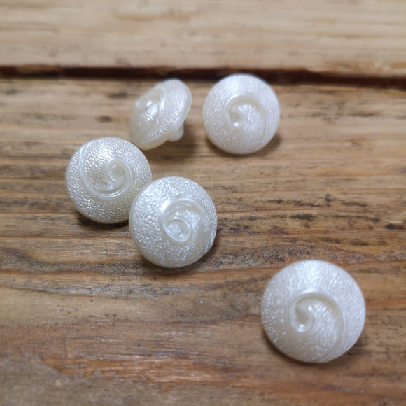 Pearlised Swirl Shank Button 13mm (size 20)