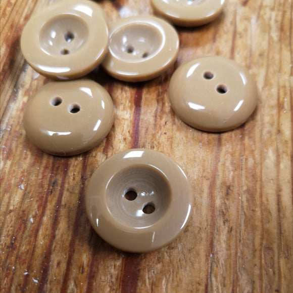 Mocha 2 hole Button with deep central indent and wide rim