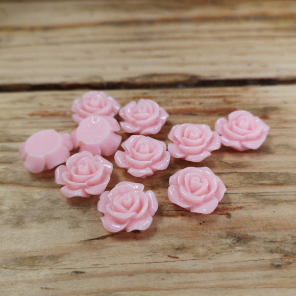 Pink Plastic Roses 15mm (10)