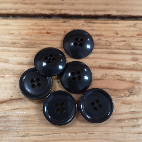 Basic 4-Hole Button with Rounded Back 22mm