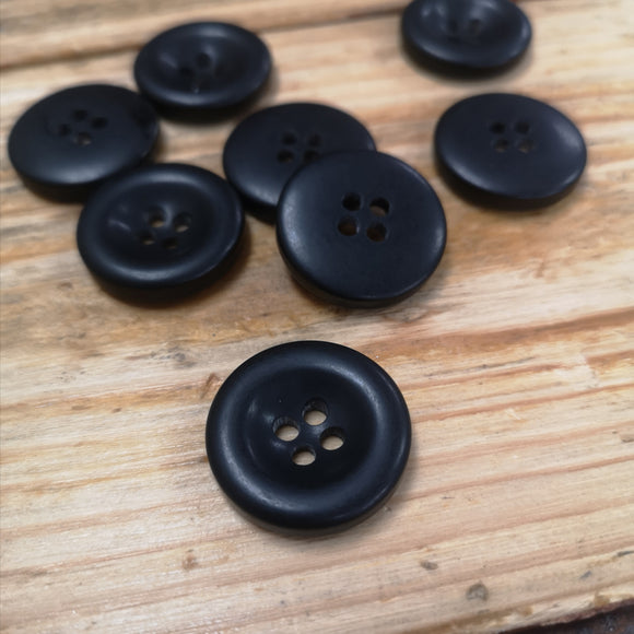 Smooth 4-hole Black Button 25mm