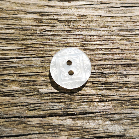 Debossed Pearlescent Button 15mm