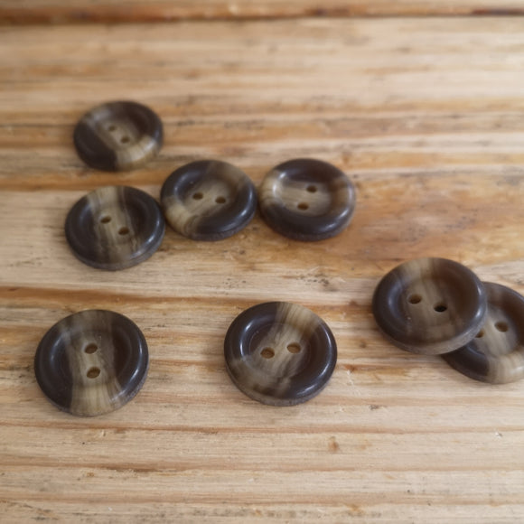 Classic Caramel Button with Rounded Rim 16mm