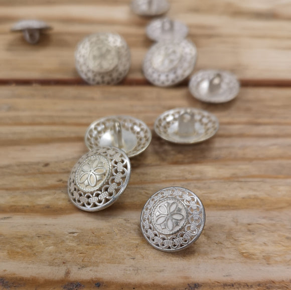 Filigree effect buttons