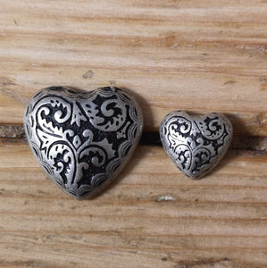 Buttons - Leaf Embossed Heart Buttons