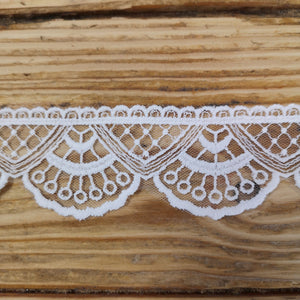 Embroidered Tulle Lace - fan and scallop